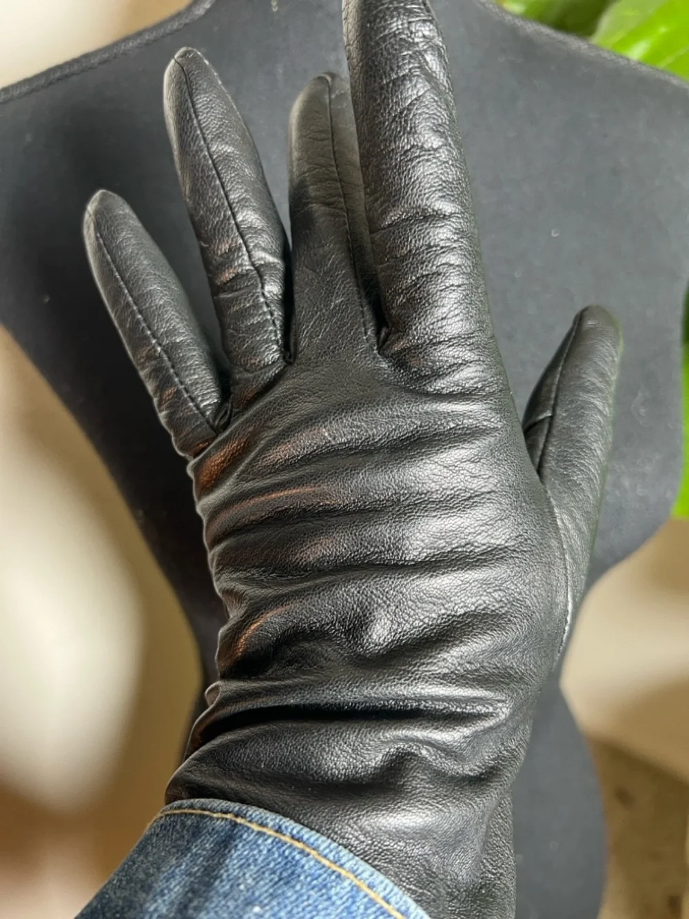 Women’s Black Leather Gloves Thinsulate Size 7.5 Excellent Condition